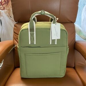 Universal Thread Olive Green Unisex Travel,Diaper Bag lots of pockets NWT